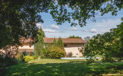 House in Montmerle-sur-Saone, Auvergne-Rhône-Alpes, France 1