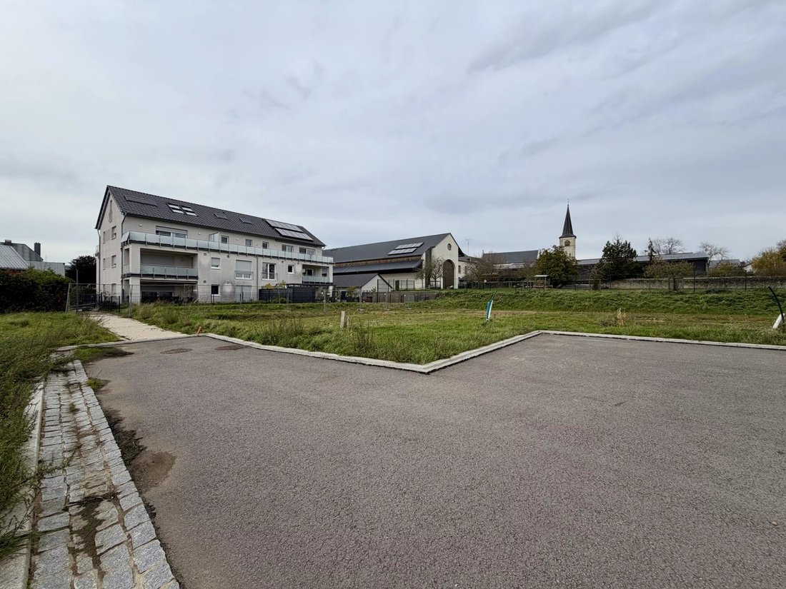 Land in Weiler-la-Tour, Luxembourg District, Luxembourg 1 - 16539464