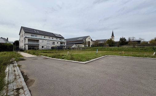 Land in Weiler-la-Tour, Luxembourg District, Luxembourg 1