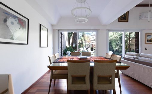 House in Buenos Aires, Buenos Aires, Argentina 1