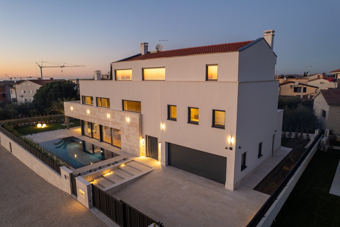 Villa in Porec, Istria County, Croatia 2 - 16542532