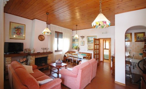 Villa a Tonfano, Pietrasanta, Italia 1