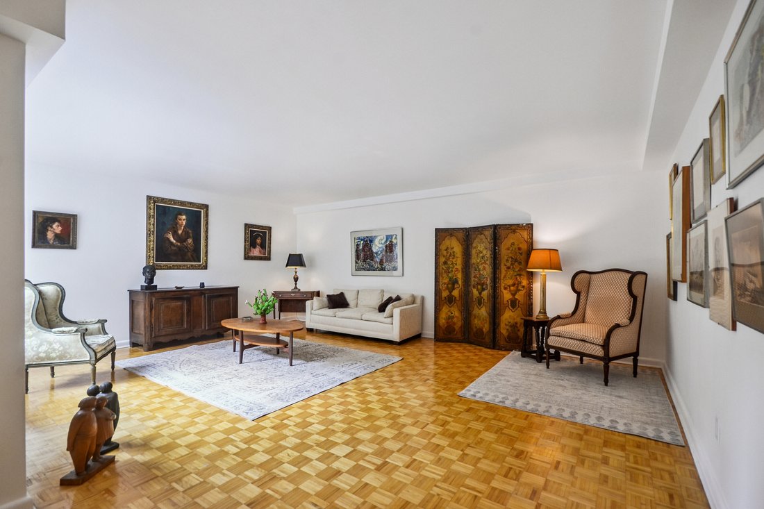 Condo in Toronto, Ontario, Canada 2 - 16542398