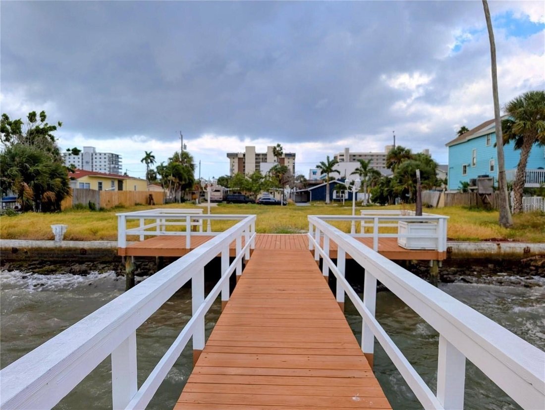 Land in Madeira Beach, Florida, United States 5 - 16541632
