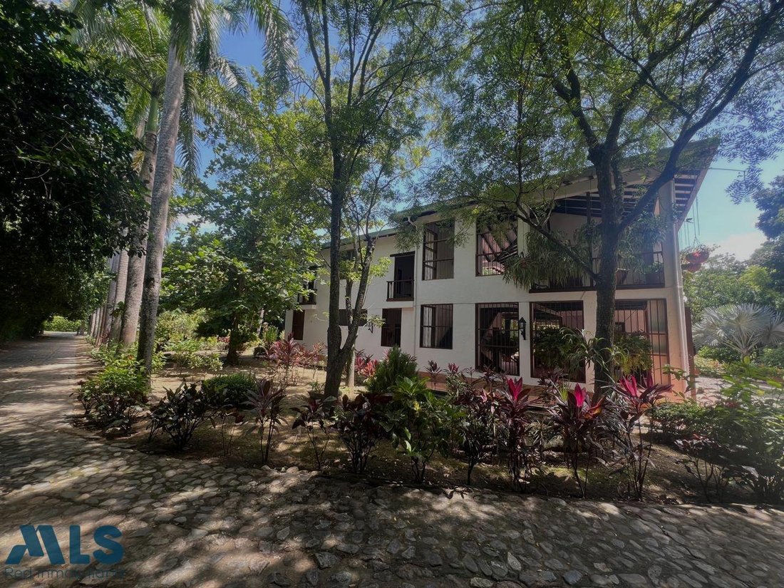 Finca in Santa Fe de Antioquia, Santa Fe de Antioquia, Colombia 1 - 16542770