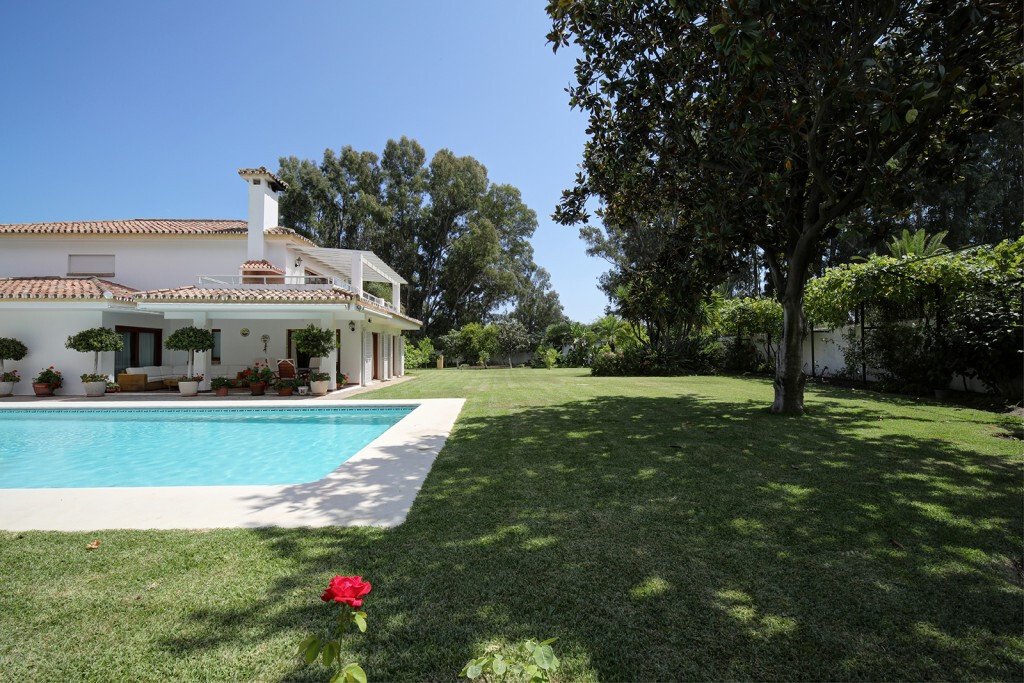 Villa in Cancelada, Estepona, Andalusia 5 - 16542633