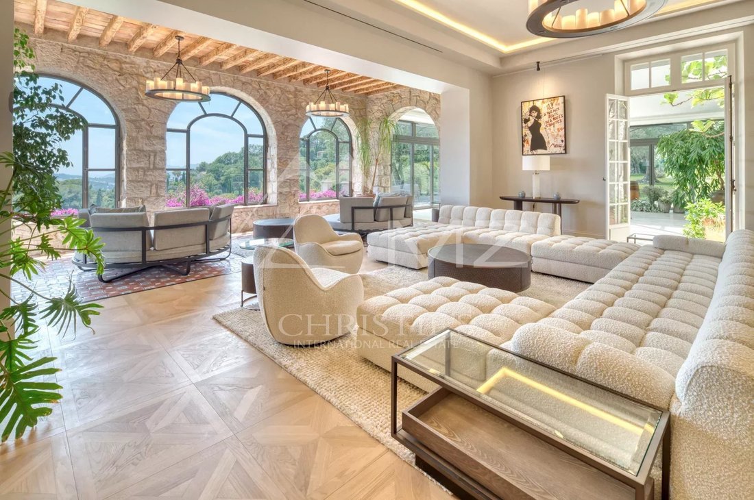 Villa in Mougins, Provence-Alpes-Côte d'Azur, France 4 - 13359343