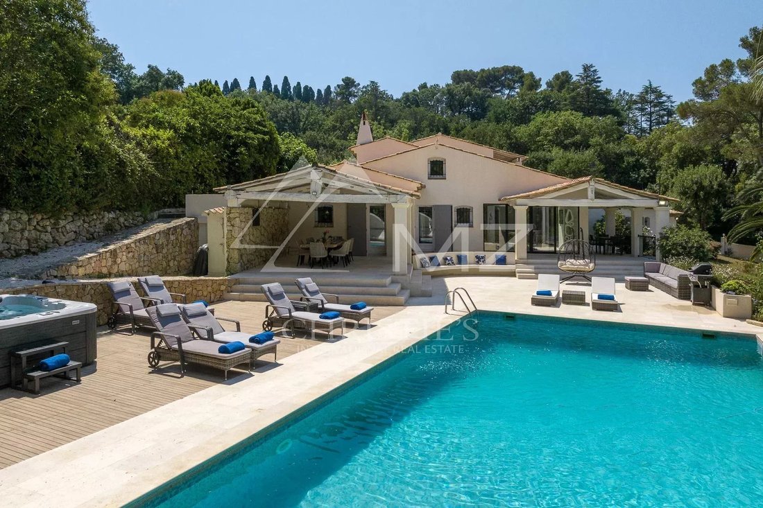 Villa in Mougins, Provence-Alpes-Côte d'Azur, France 4 - 14560273