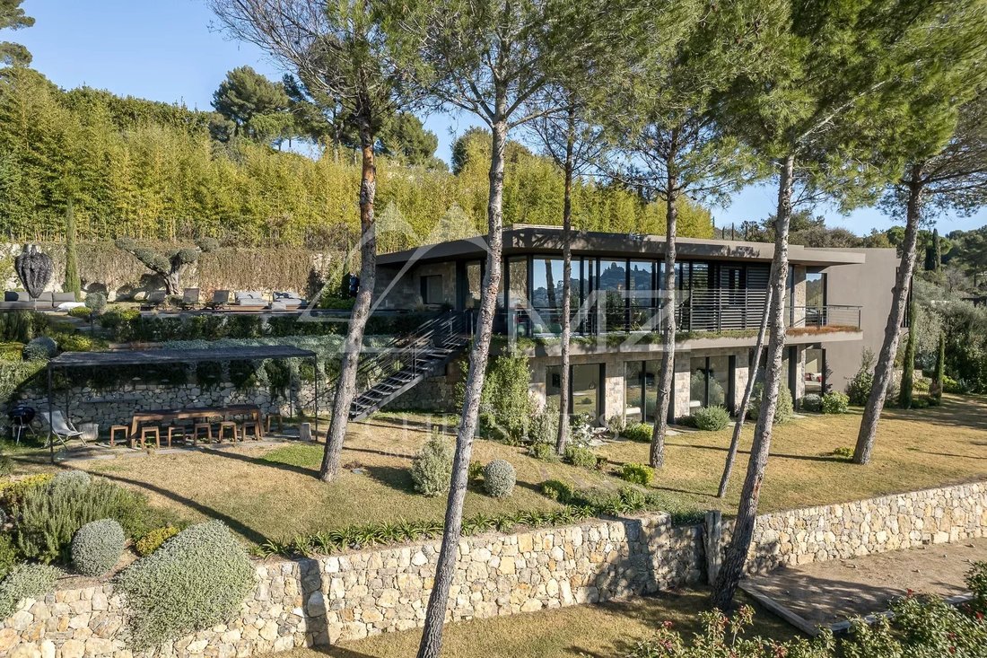 Villa in Mougins, Provence-Alpes-Côte d'Azur, France 1 - 12504512