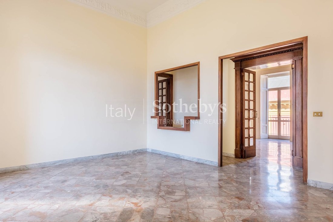 Apartment in Naples, Campania, Italy 5 - 16538508