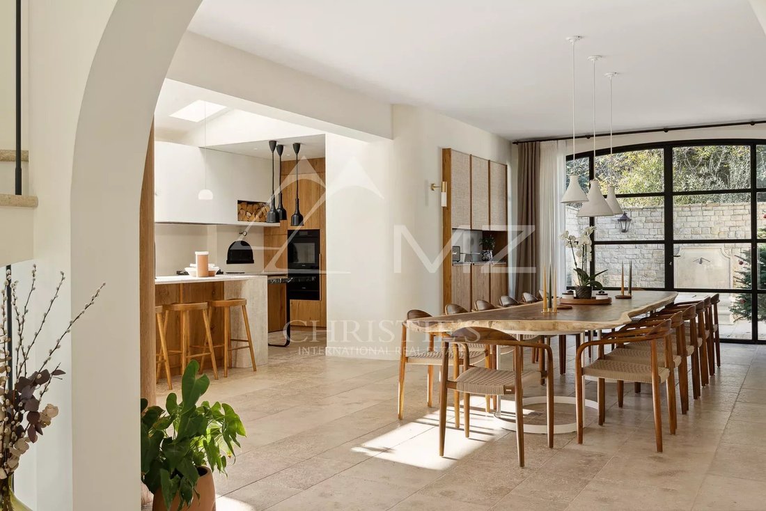 Villa in Saint-Paul-de-Vence, Provence-Alpes-Côte d'Azur, France 3 - 12700309