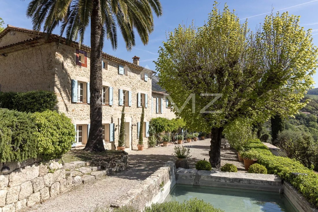 Villa in Opio, Provence-Alpes-Côte d'Azur, France 1 - 12816122