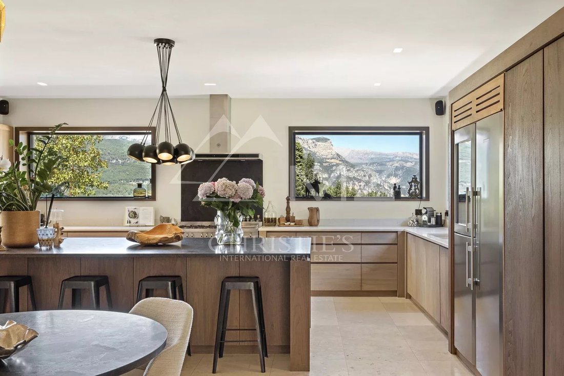 Villa in Châteauneuf-Grasse, Provence-Alpes-Côte d'Azur, France 5 - 12498481