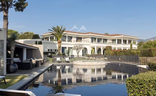 Villa in Saint-Jean-Cap-Ferrat, Provence-Alpes-Côte d'Azur, France 1