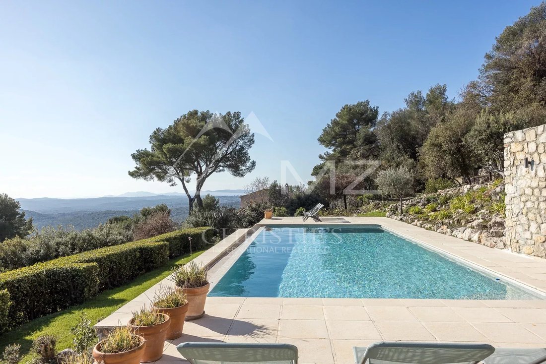Villa in Saint-Paul-de-Vence, Provence-Alpes-Côte d'Azur, France 3 - 12570072