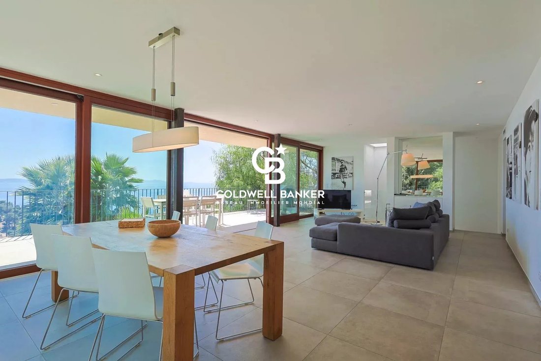 Villa in Rayol-Canadel-sur-Mer, Provence-Alpes-Côte d'Azur, France 5 - 16541102