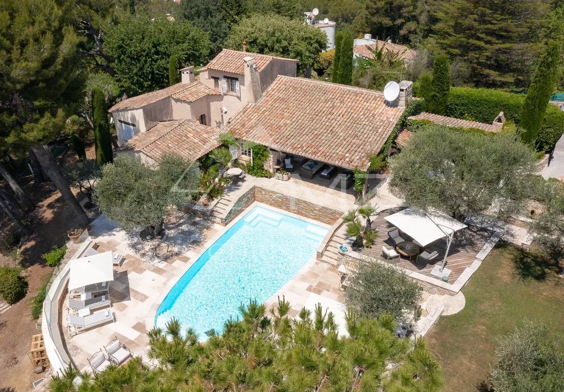 Villa in Mougins, Provence-Alpes-Côte d'Azur, France 2 - 13161688