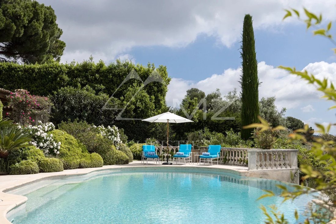Villa in Saint-Paul-de-Vence, Provence-Alpes-Côte d'Azur, France 3 - 14318441