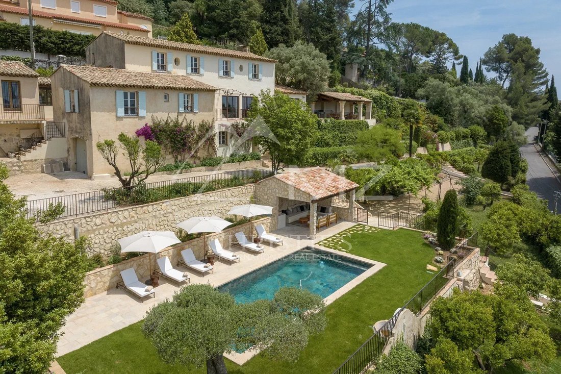 Villa in Saint-Paul-de-Vence, Provence-Alpes-Côte d'Azur, France 1 - 14382217