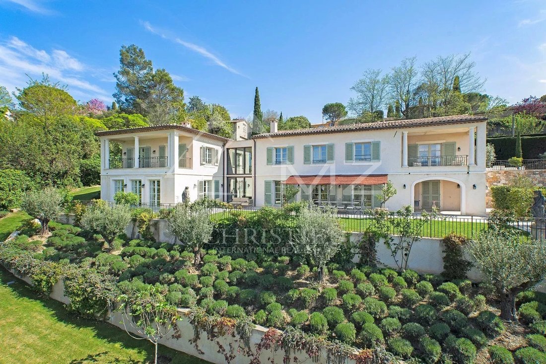 Villa in Mougins, Provence-Alpes-Côte d'Azur, France 1 - 12506938