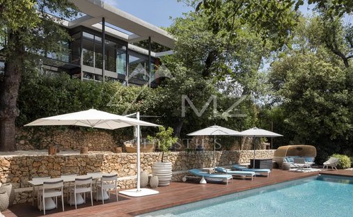 Villa in Saint-Paul-de-Vence, Provence-Alpes-Côte d'Azur, France 1