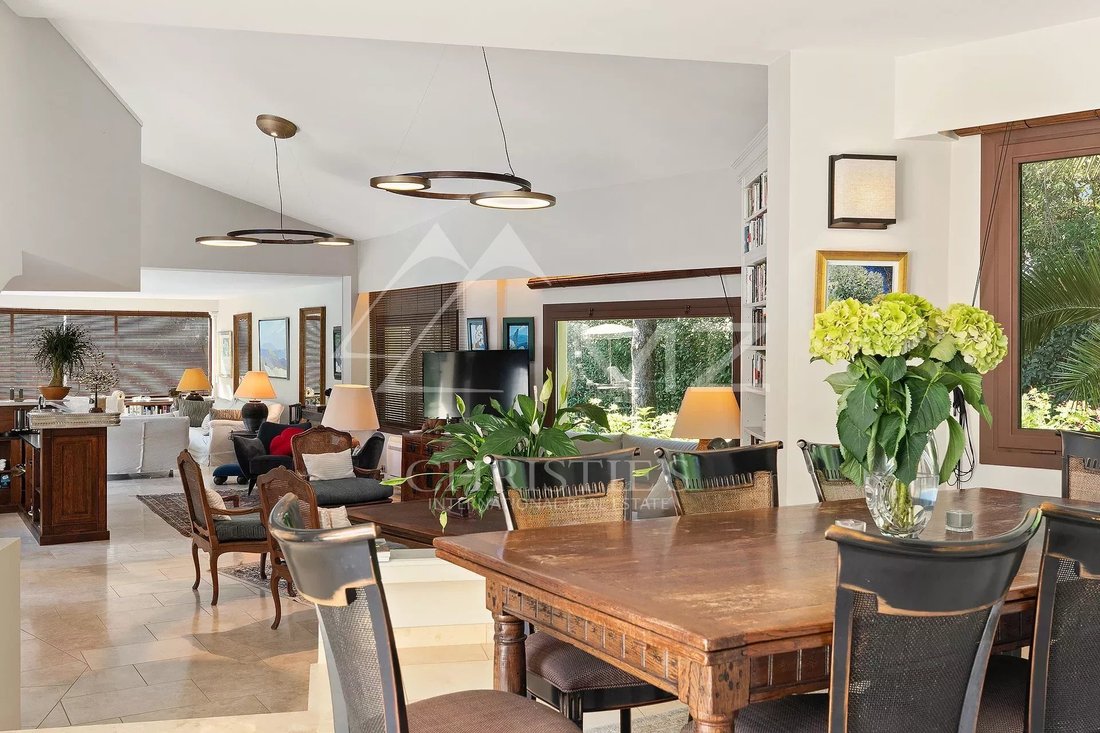 Villa in Mougins, Provence-Alpes-Côte d'Azur, France 5 - 12506905