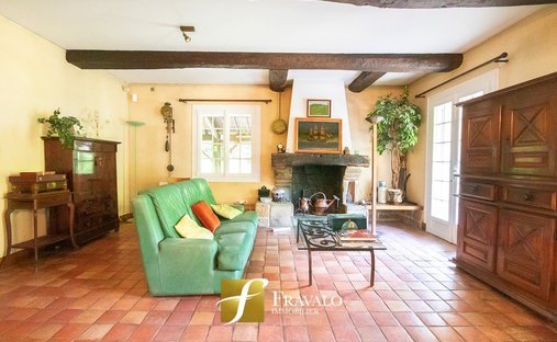 Castle for Sale in Auray, Brittany, France