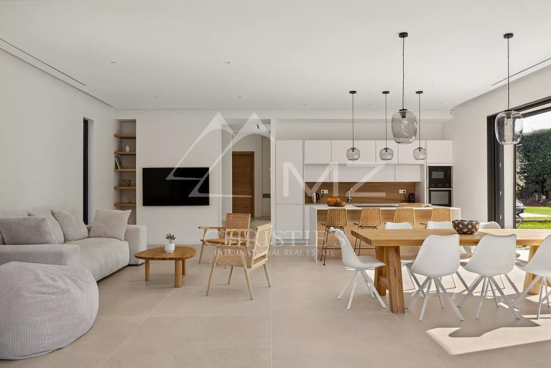Villa in Mougins, Provence-Alpes-Côte d'Azur, France 5 - 13867479