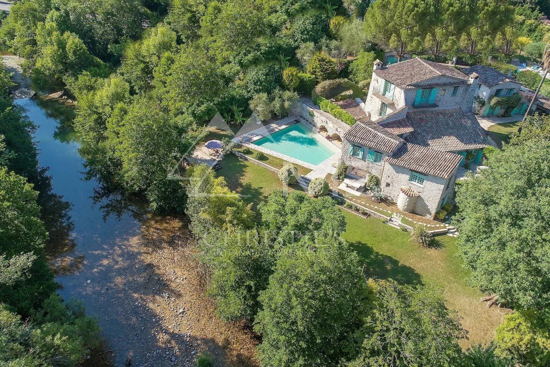 Villa in Saint-Paul-de-Vence, Provence-Alpes-Côte d'Azur, France 1 - 12608866