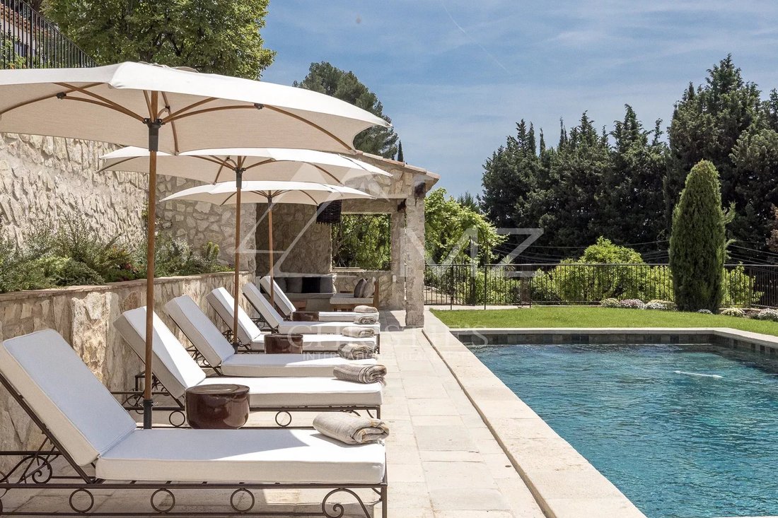 Villa in Saint-Paul-de-Vence, Provence-Alpes-Côte d'Azur, France 2 - 14382217