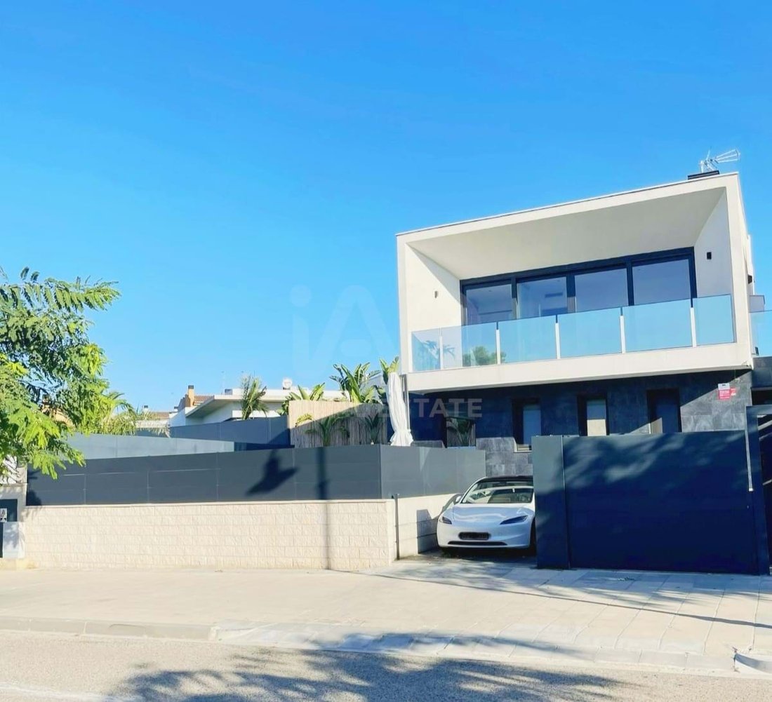 Villa in Roda de Bera, Catalonia, Spain 3 - 16540211