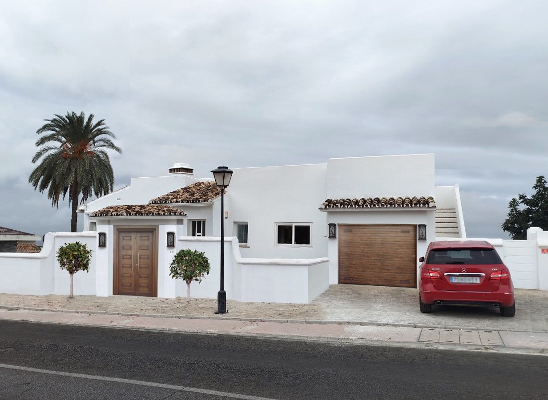 Villa in Nueva Andalucia, Marbella, Spain 2 - 15456307