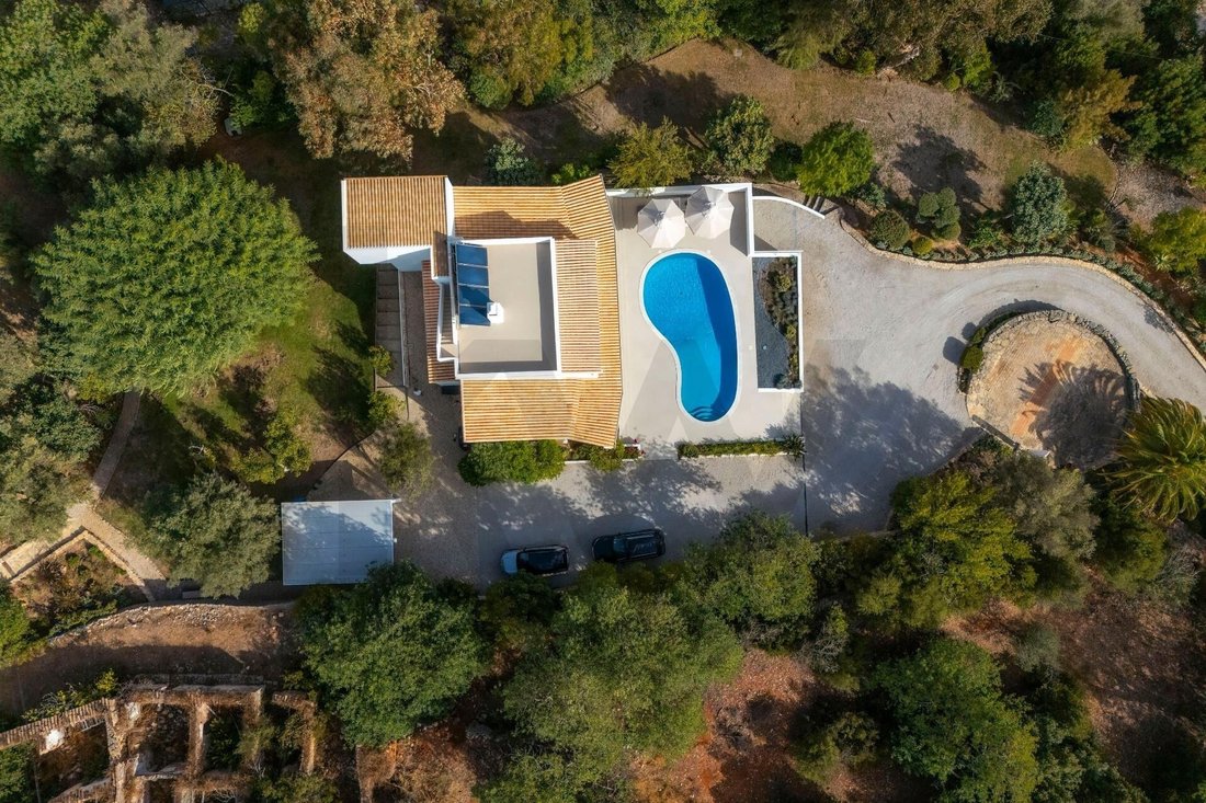 Townhouse in Loule (Sao Sebastiao), Algarve, Portugal 2 - 16542641
