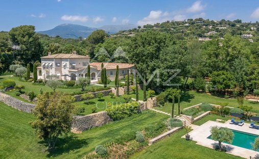 Villa in Centre du Village, La Colle-sur-Loup, France 1