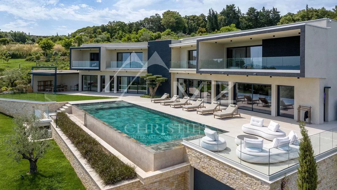 Villa in Châteauneuf-Grasse, Provence-Alpes-Côte d'Azur, France 1 - 14363884