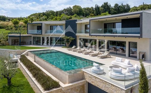 Villa in Châteauneuf-Grasse, Provence-Alpes-Côte d'Azur, France 1