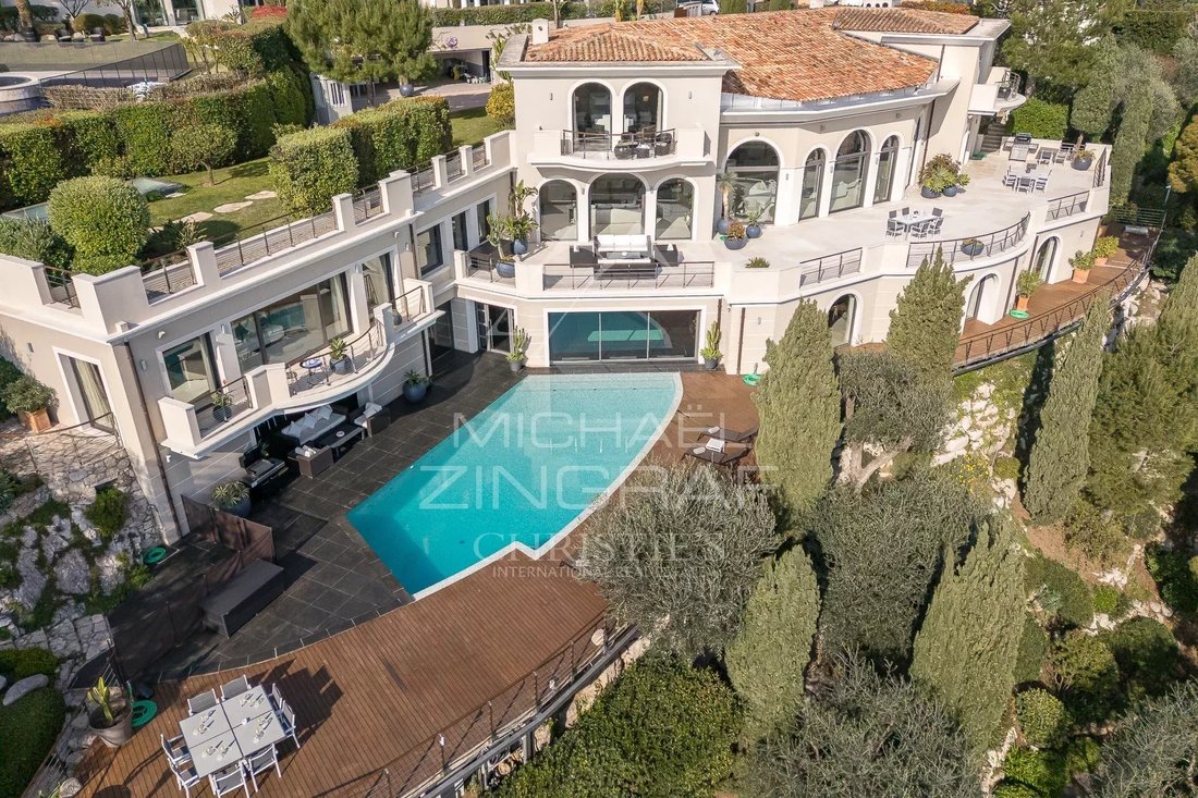 Villa in Saint-Jean-Cap-Ferrat, Provence-Alpes-Côte d'Azur, France 1 - 10762800