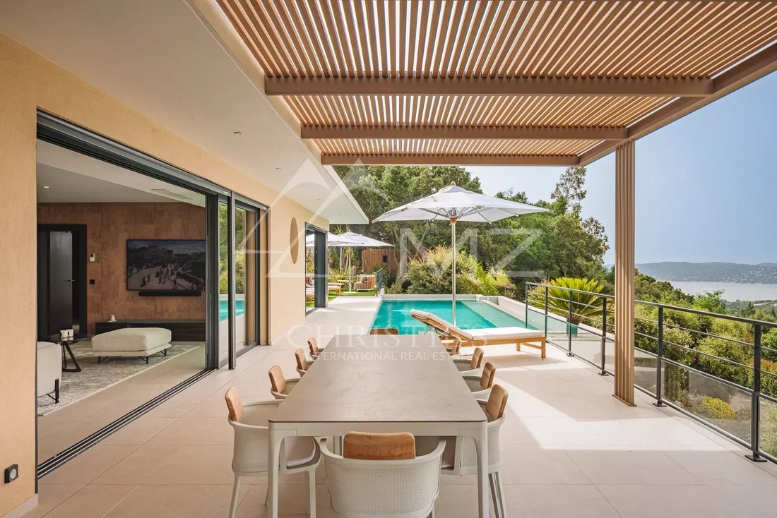 Villa in Grimaud, Provence-Alpes-Côte d'Azur, France 1 - 14423079
