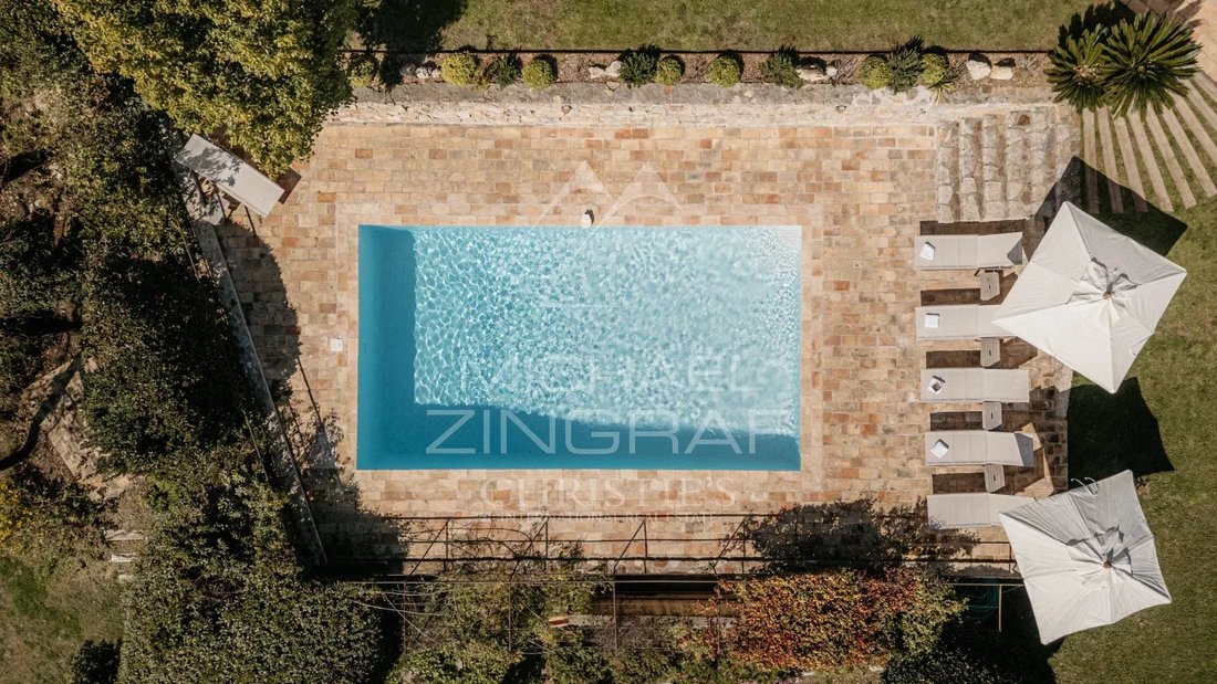 Villa in Mougins, Provence-Alpes-Côte d'Azur, France 3 - 13562257