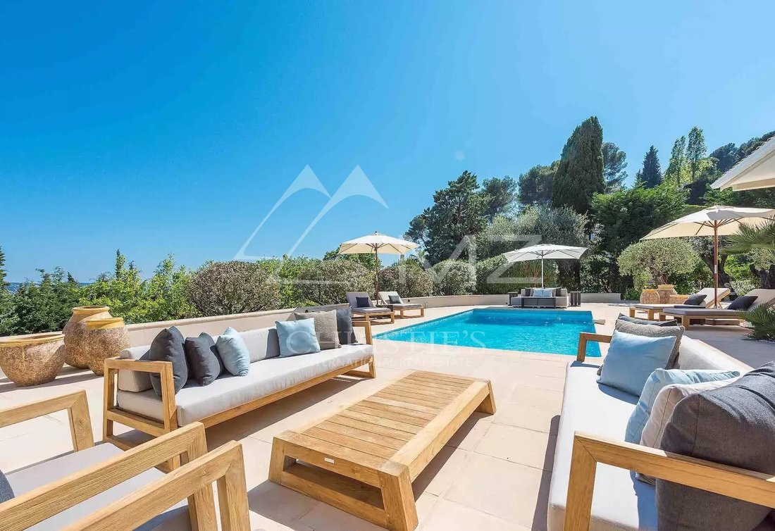 Villa in Mougins, Provence-Alpes-Côte d'Azur, France 4 - 12506920