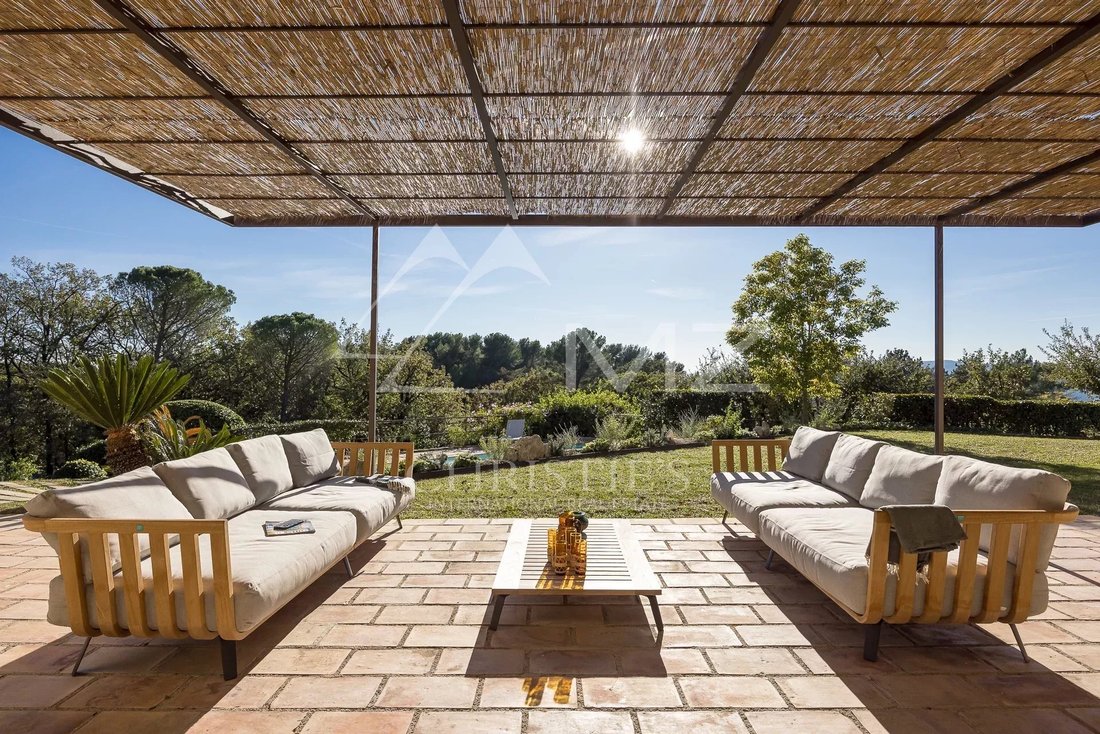 Villa in Mougins, Provence-Alpes-Côte d'Azur, France 1 - 13562257