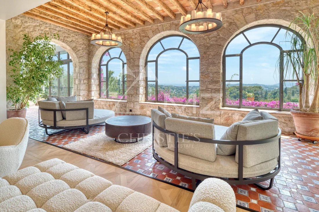 Villa in Mougins, Provence-Alpes-Côte d'Azur, France 3 - 13359343