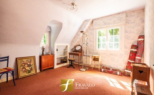 Castle for Sale in Auray, Brittany, France