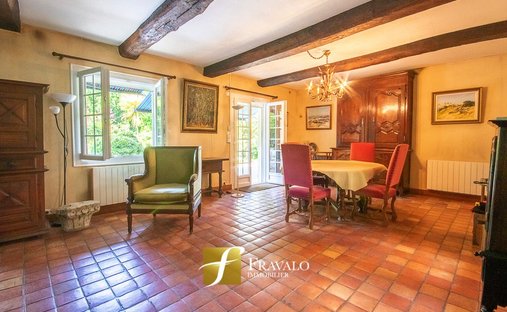 Castle for Sale in Auray, Brittany, France