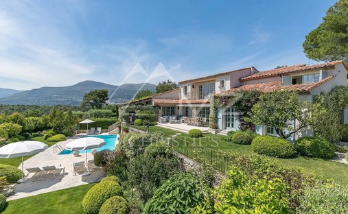 Villa in Centre du Village, La Colle-sur-Loup, France 1