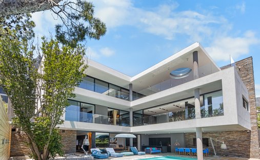 Country House in Bakoven, Cape Town, South Africa 1