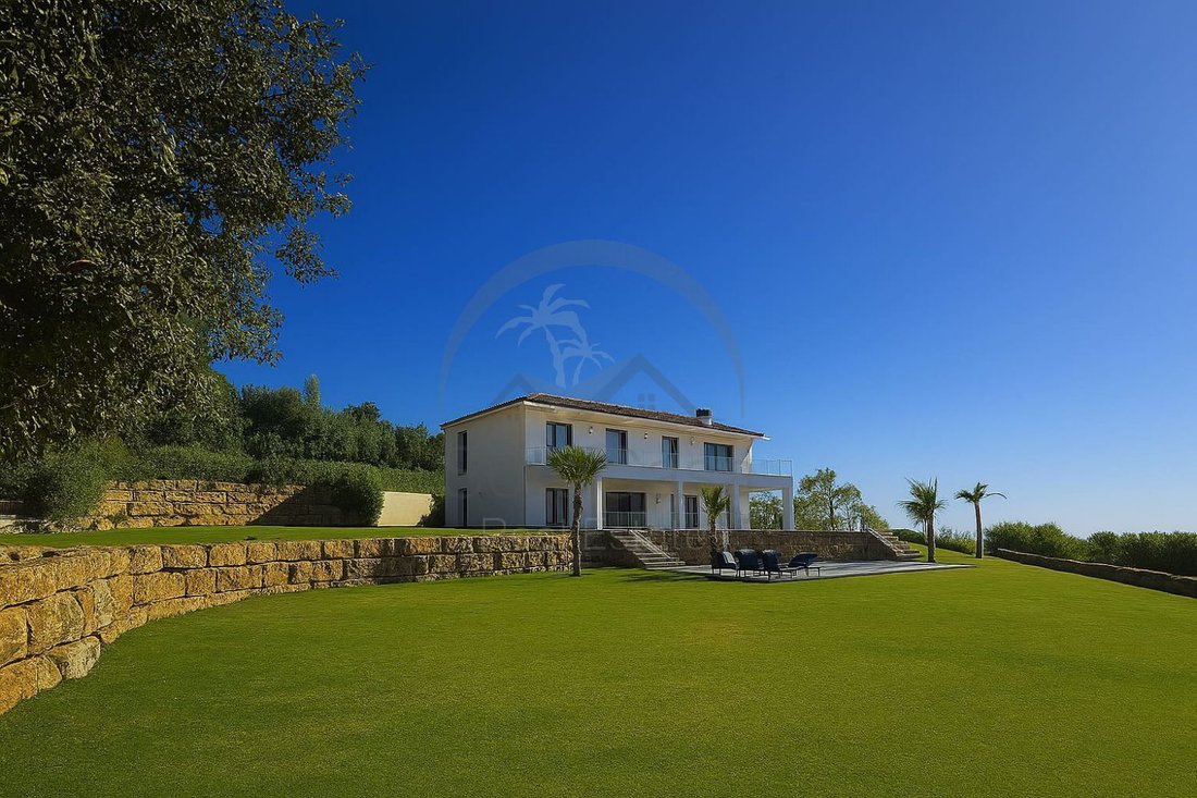 Villa in Sotogrande, San Roque, Andalusia 2 - 15557423