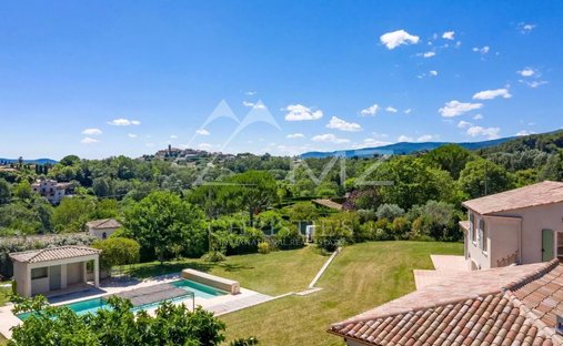 Villa in Châteauneuf-Grasse, Provence-Alpes-Côte d'Azur, France 1