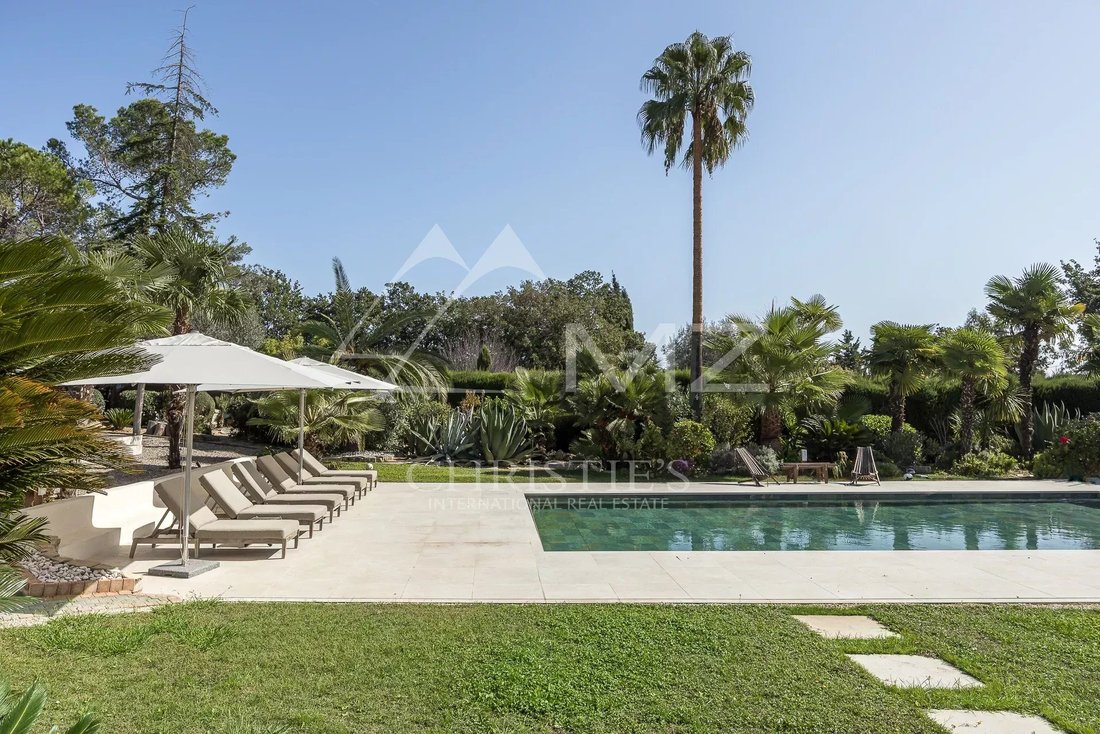 Villa in Mougins, Provence-Alpes-Côte d'Azur, France 3 - 13368074