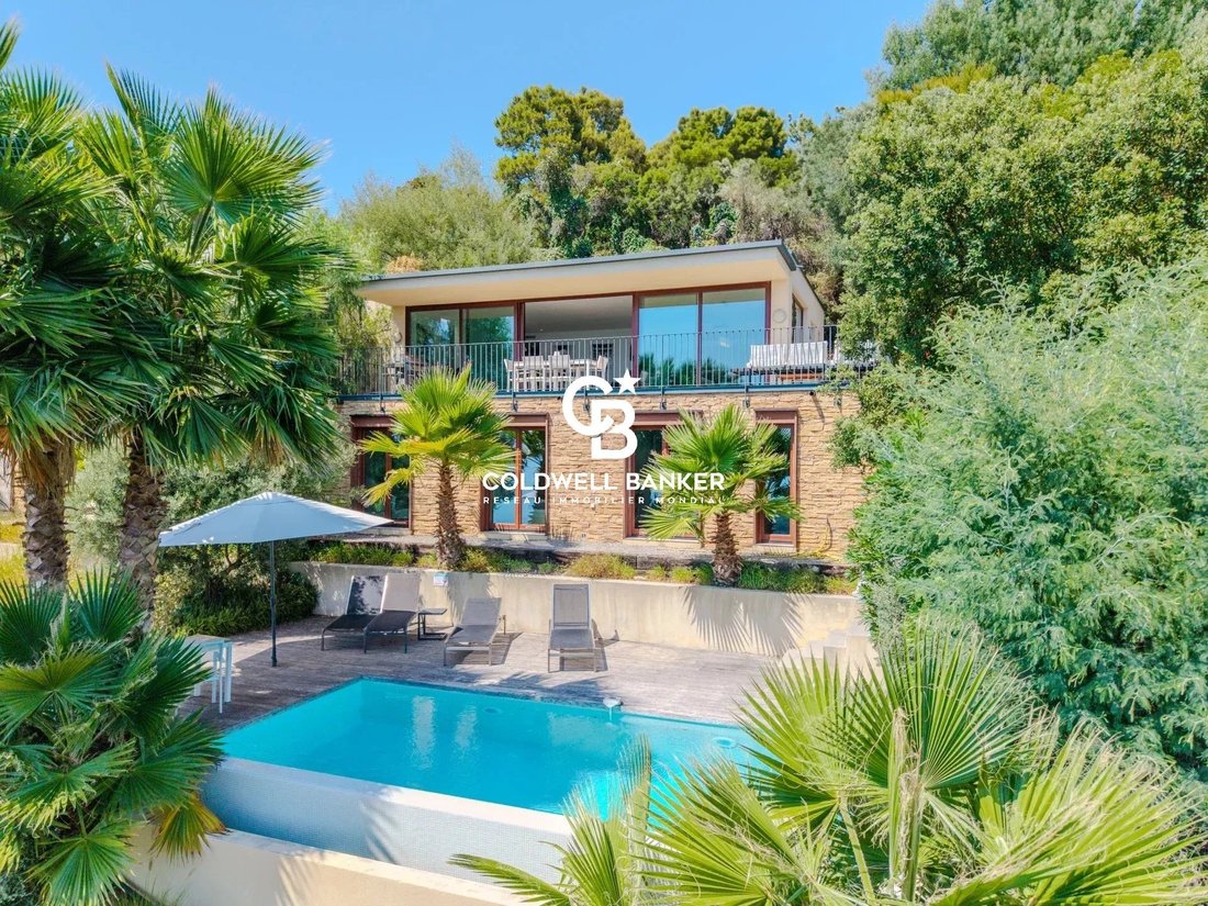 Villa in Rayol-Canadel-sur-Mer, Provence-Alpes-Côte d'Azur, France 2 - 16541102